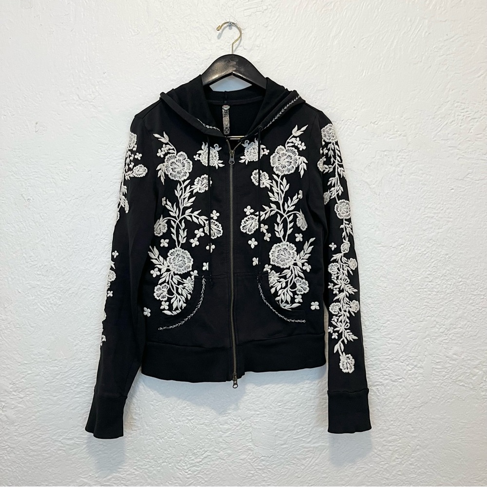 Free People Black Floral Embroidered Hoodie Sweatshirt Top Medium - Picture 6 of 10